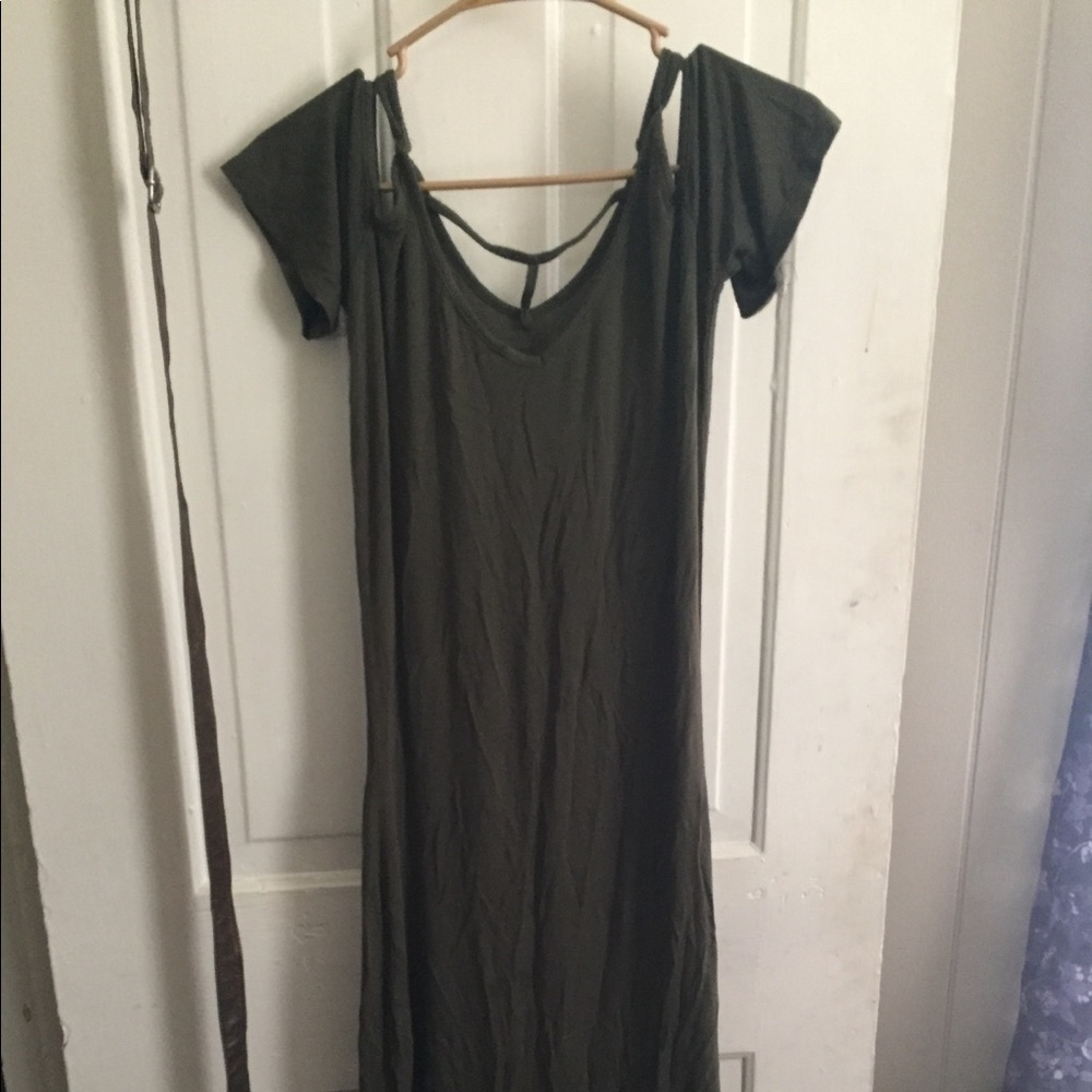 Green maxi dress